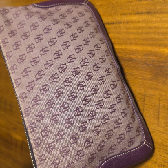 Dooney & Bourke Vintage purple logo canvas and dark purple shoulder bag - Picture 16 of 16